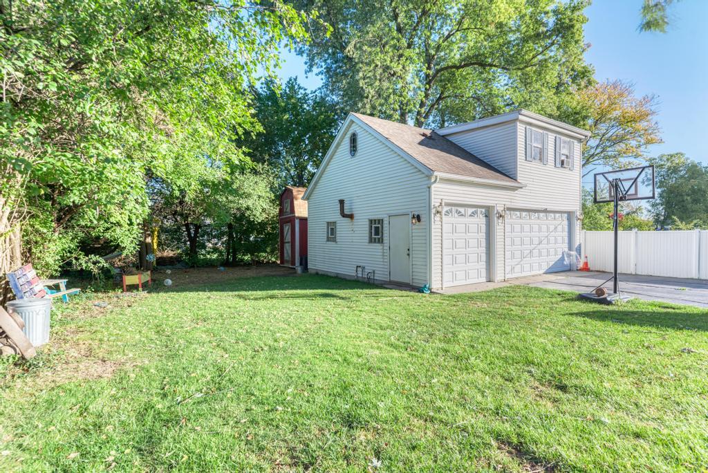 140 W Sunset Avenue, Lombard, IL 60148