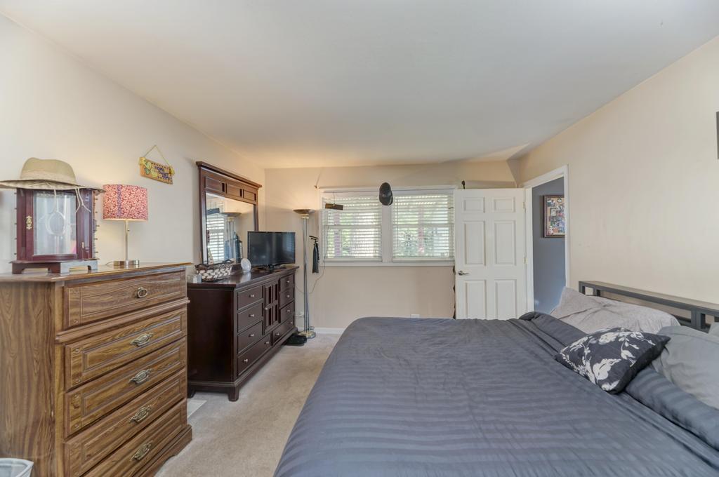 140 W Sunset Avenue, Lombard, IL 60148