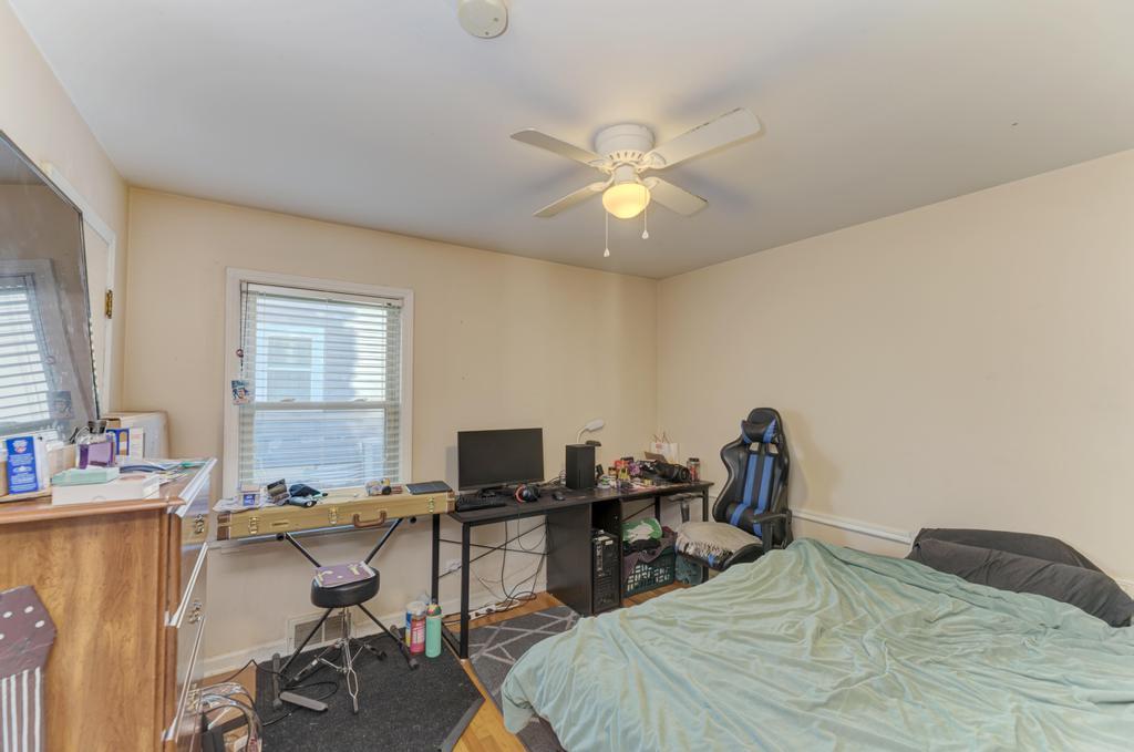 140 W Sunset Avenue, Lombard, IL 60148