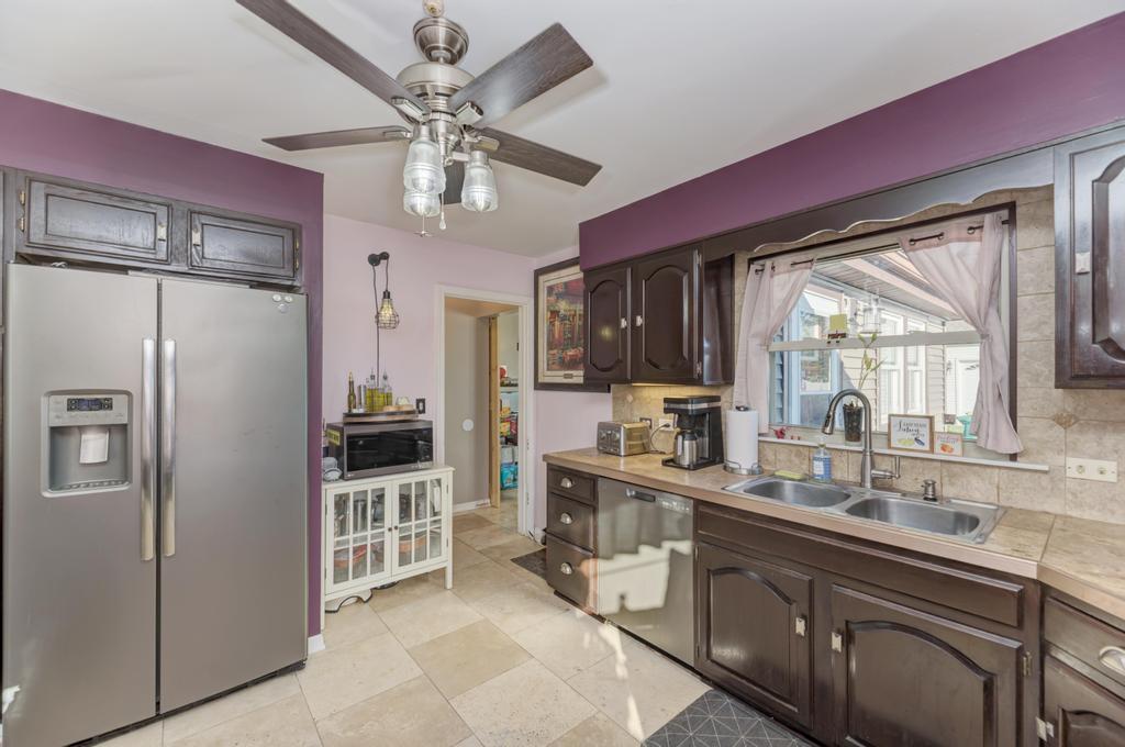 140 W Sunset Avenue, Lombard, IL 60148