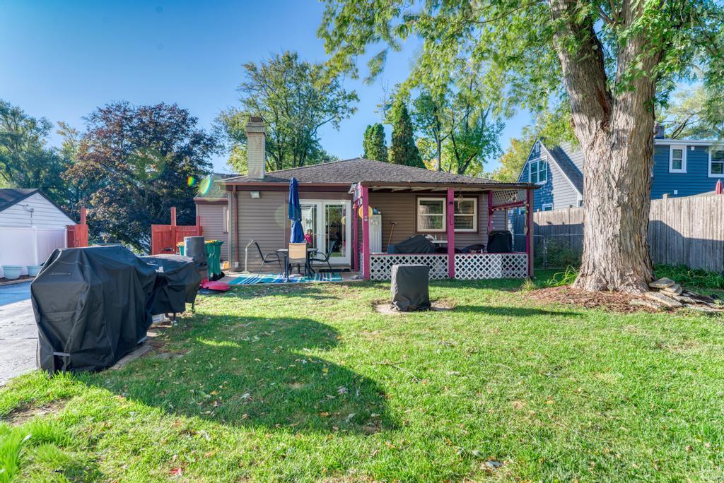 140 W Sunset Avenue, Lombard, IL 60148