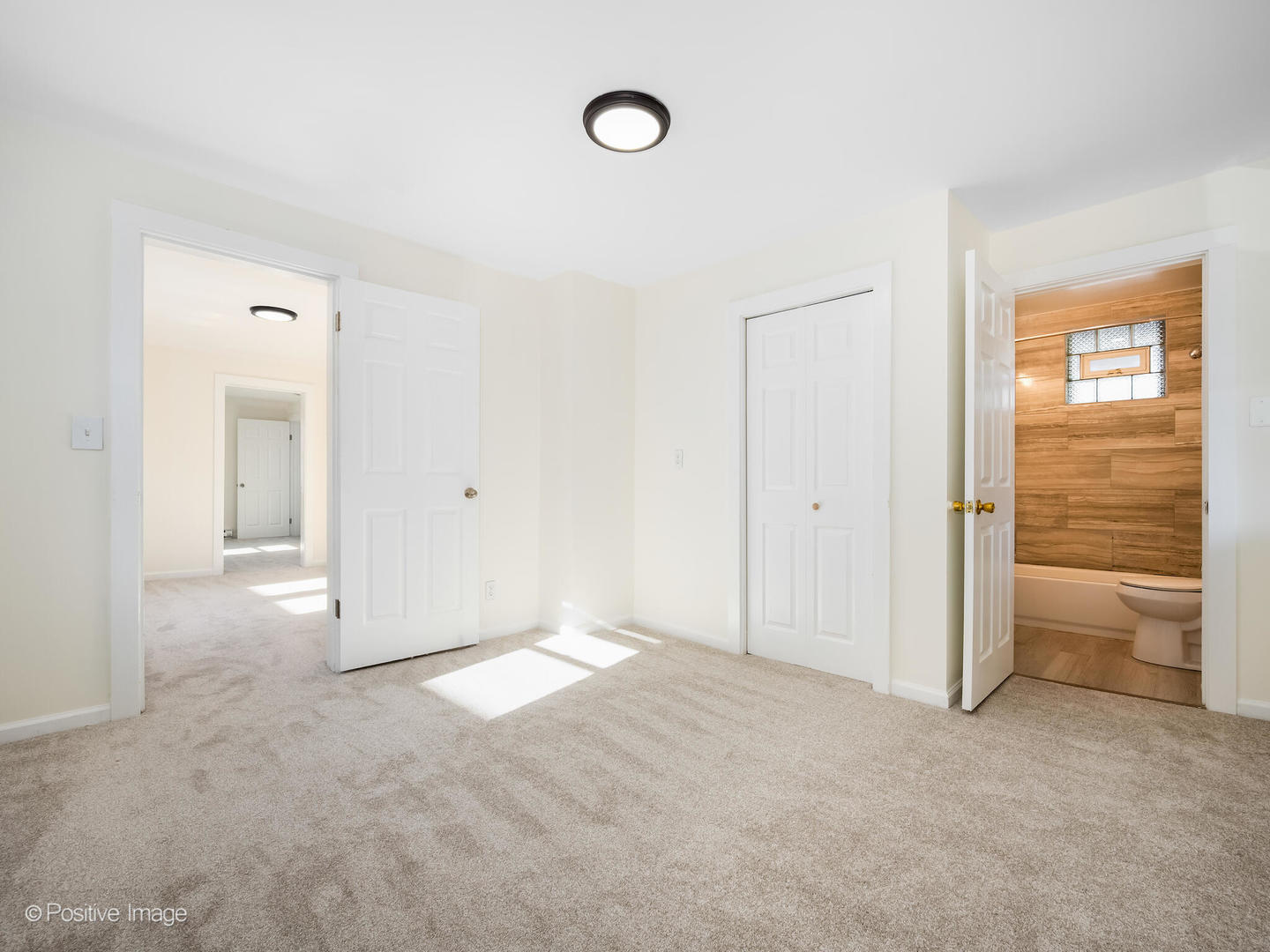 547 S Martin Luther King Jr Avenue, Waukegan, IL 60085