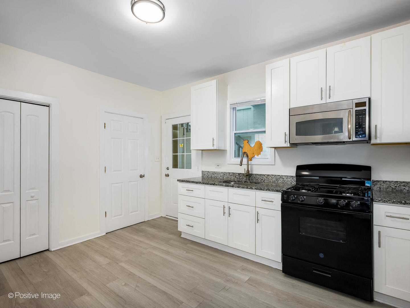 547 S Martin Luther King Jr Avenue, Waukegan, IL 60085