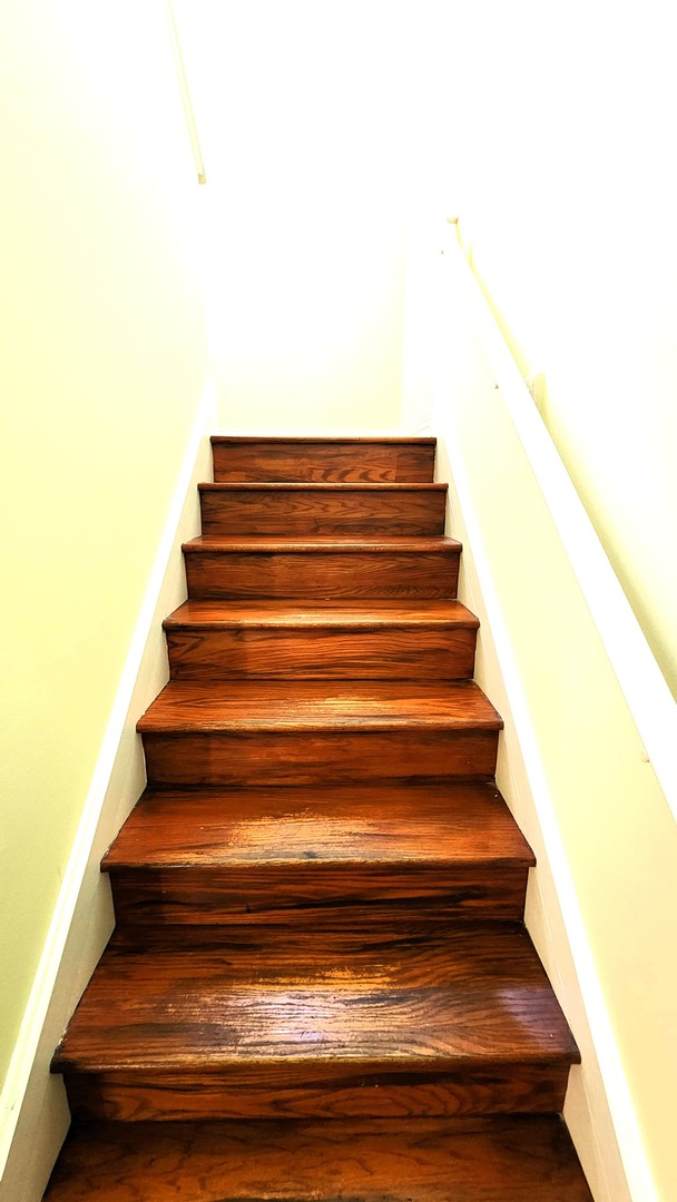 2164 W Concord Lane, Addison, IL 60101