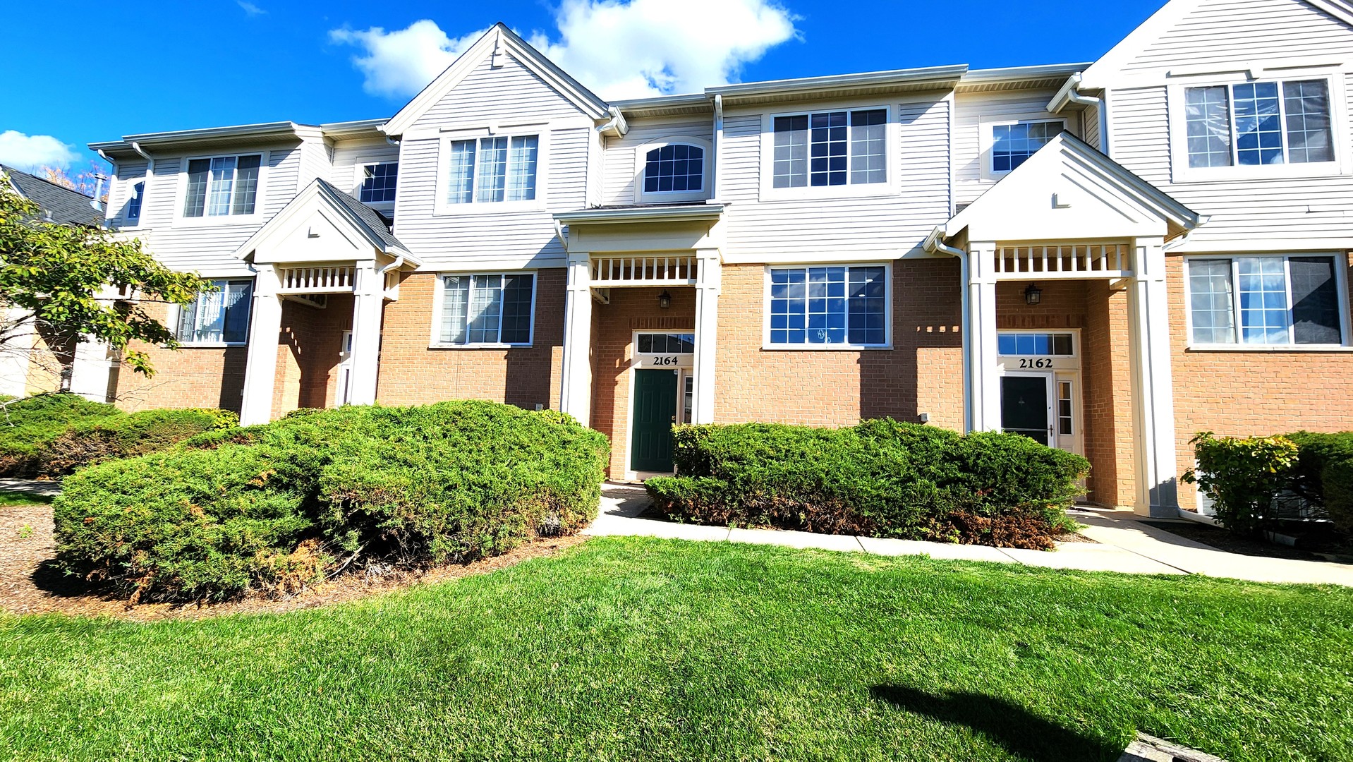 2164 W Concord Lane, Addison, IL 60101