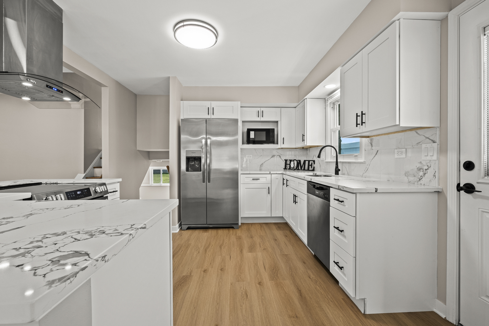 1813 W Pheasant Trail, Mount Prospect, IL 60056