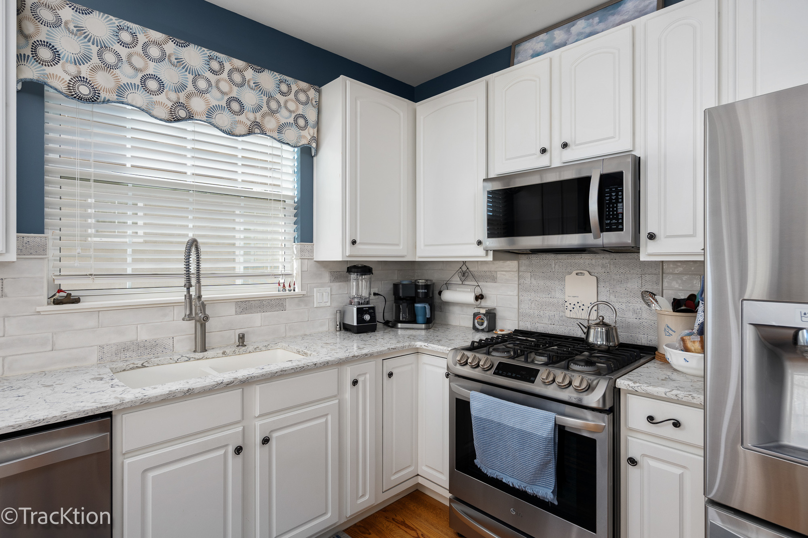 21123 Sterling Lake Court, Crest Hill, IL 60403