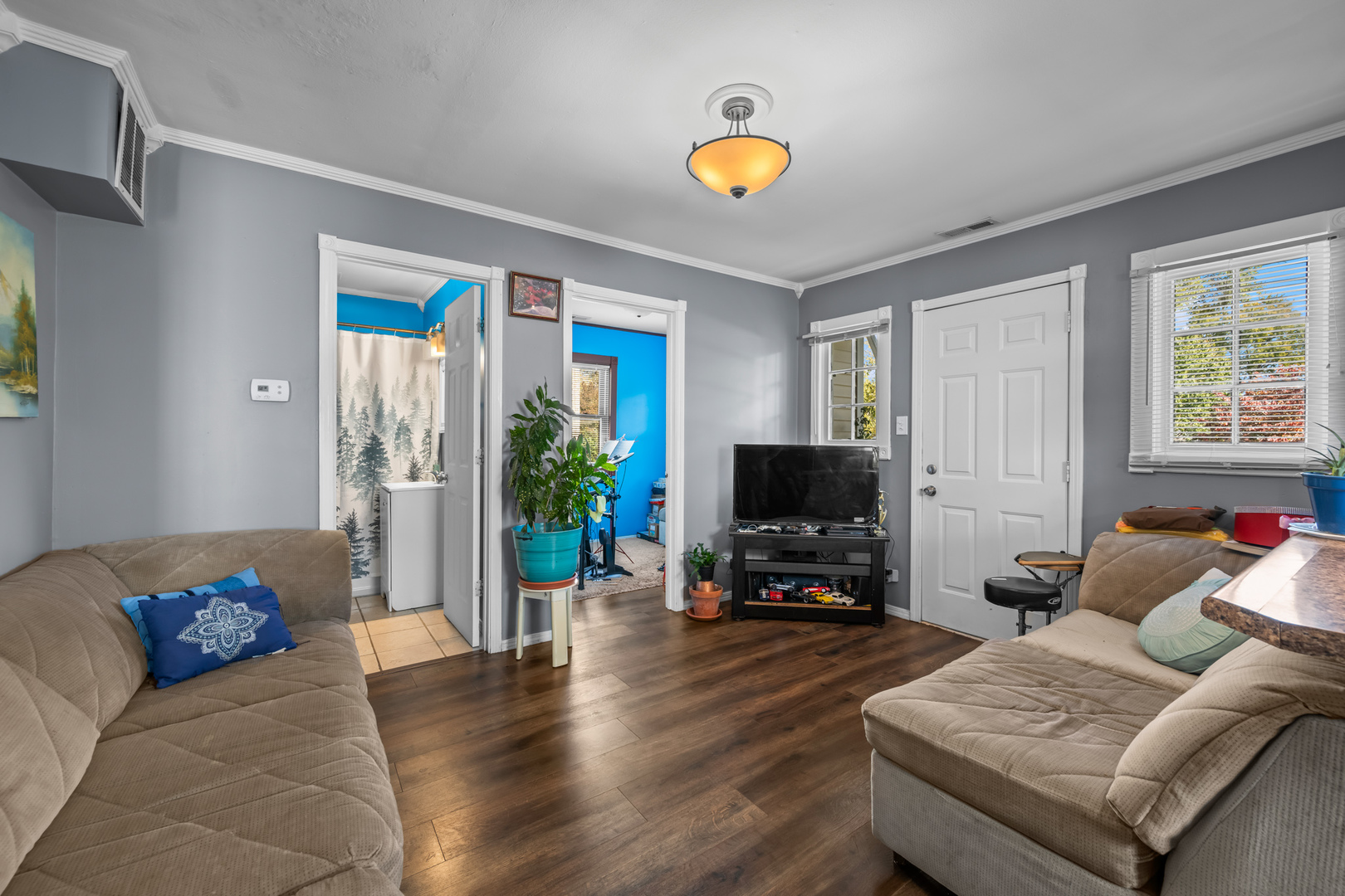 1502 Kenmore Avenue, Round Lake Beach, IL 60073