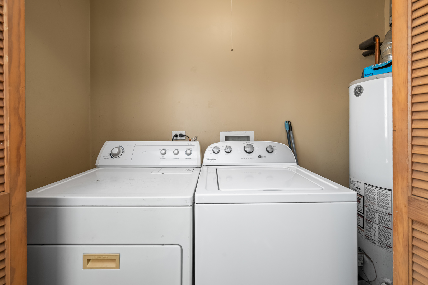 1502 Kenmore Avenue, Round Lake Beach, IL 60073