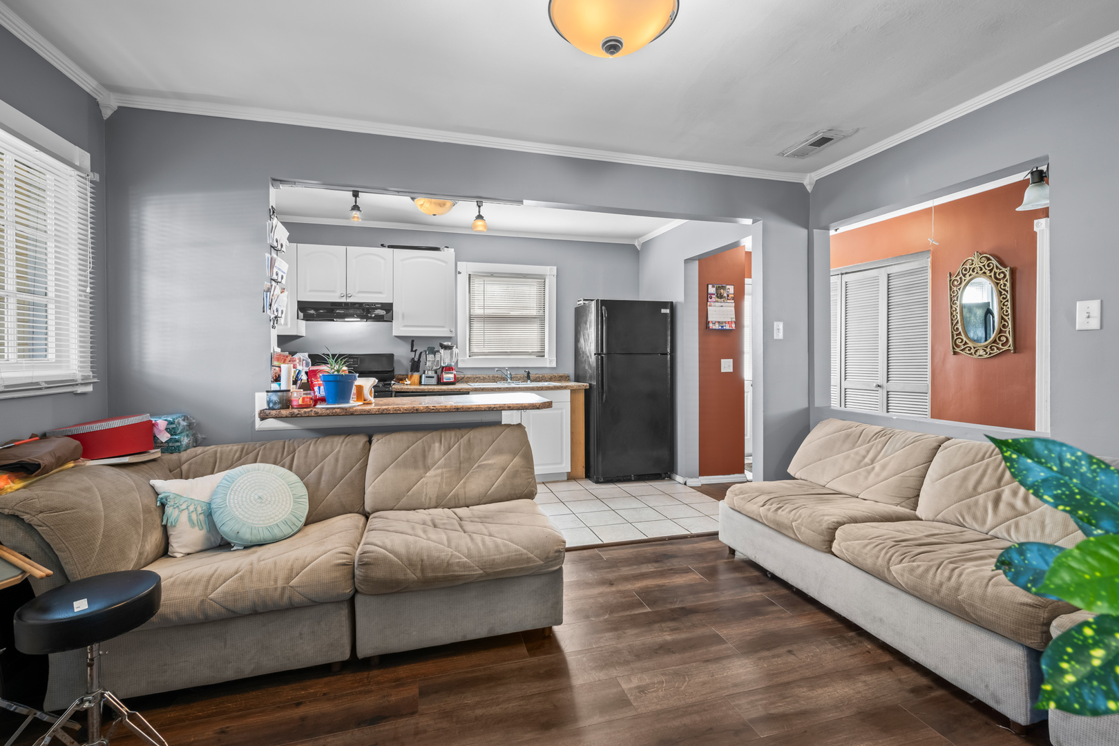 1502 Kenmore Avenue, Round Lake Beach, IL 60073