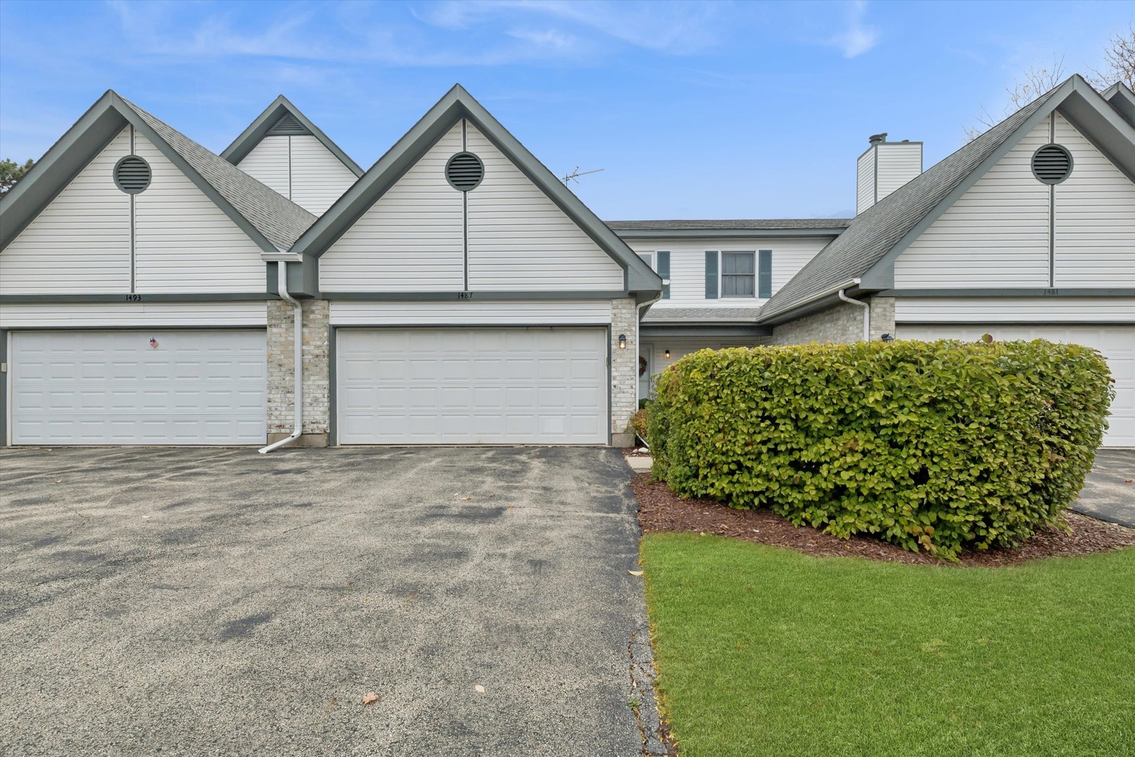 1487 Hazelwood Court #1487, Gurnee, IL 60031