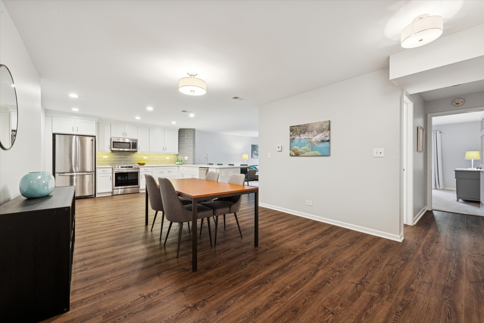 441 N Park Boulevard #2J, Glen Ellyn, IL 60137