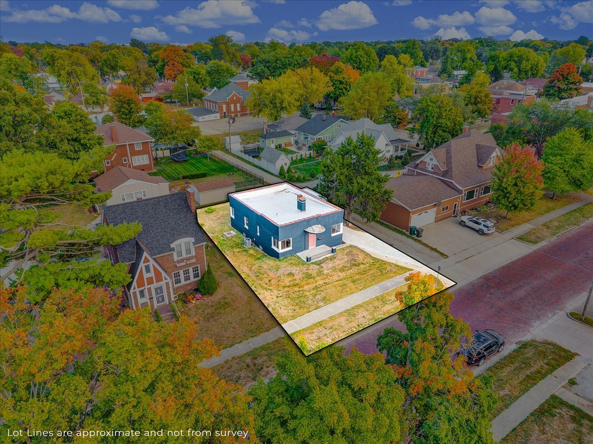 303 N Main Street, Tuscola, IL 61953