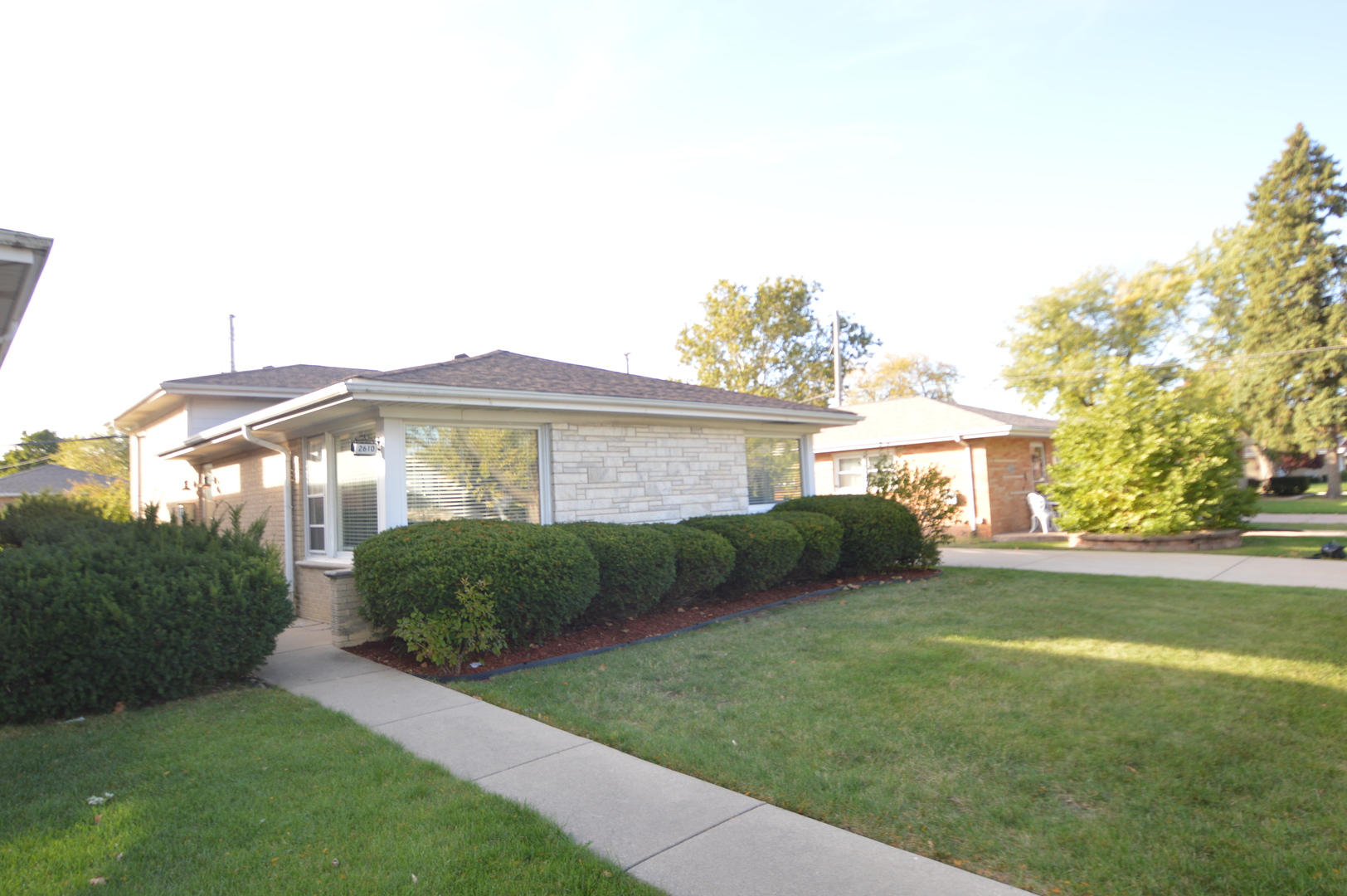 2610 Sunnyside Avenue, Westchester, IL 60154
