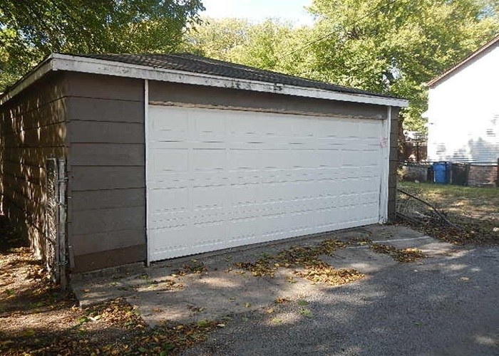 7737 S Champlain Avenue, Chicago, IL 60619