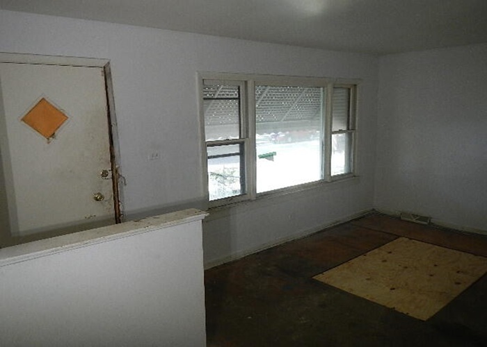 7737 S Champlain Avenue, Chicago, IL 60619