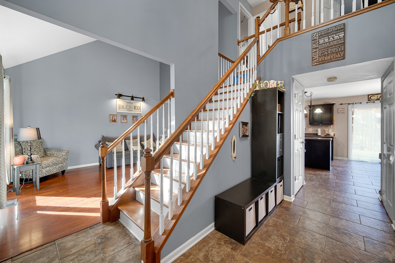 3925 Peartree Drive, Lake In The Hills, IL 60156