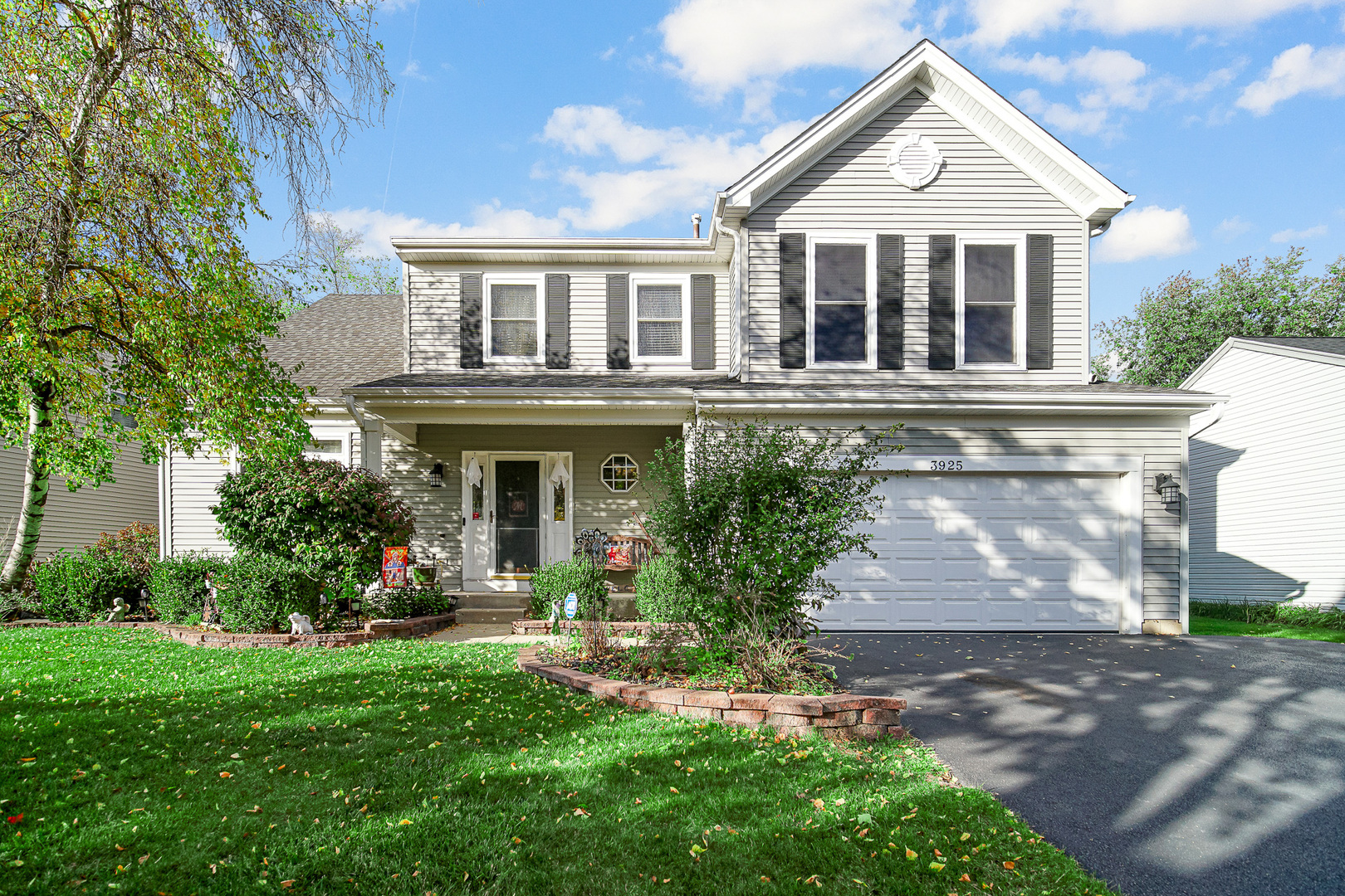 3925 Peartree Drive, Lake In The Hills, IL 60156