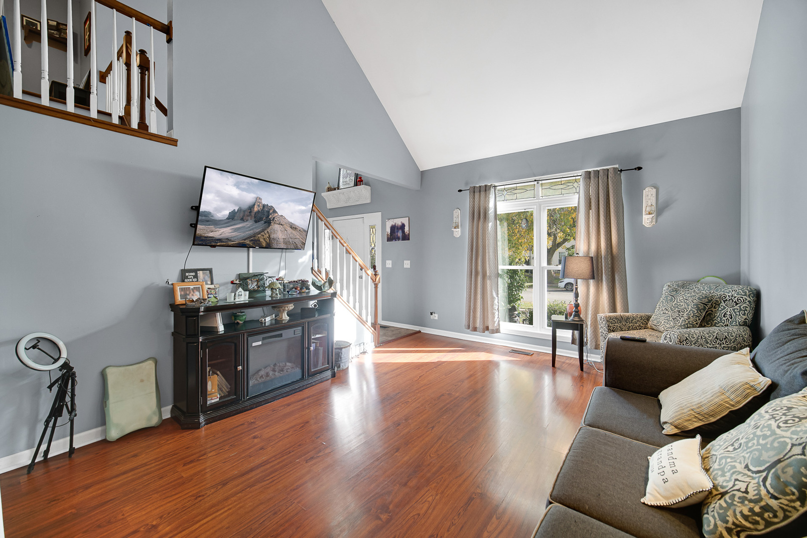 3925 Peartree Drive, Lake In The Hills, IL 60156