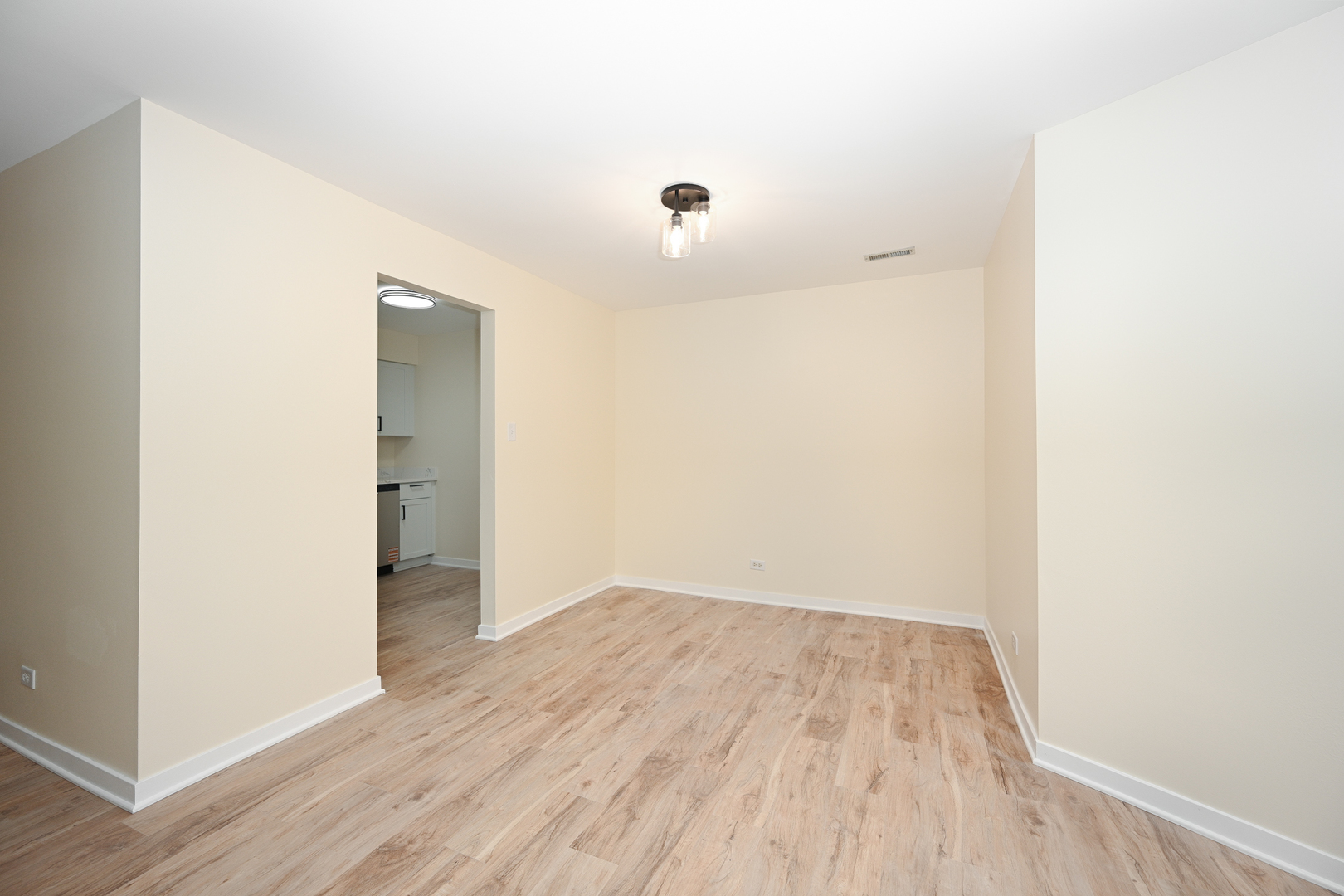 1751 Plymouth Court #B, Wheaton, IL 60189