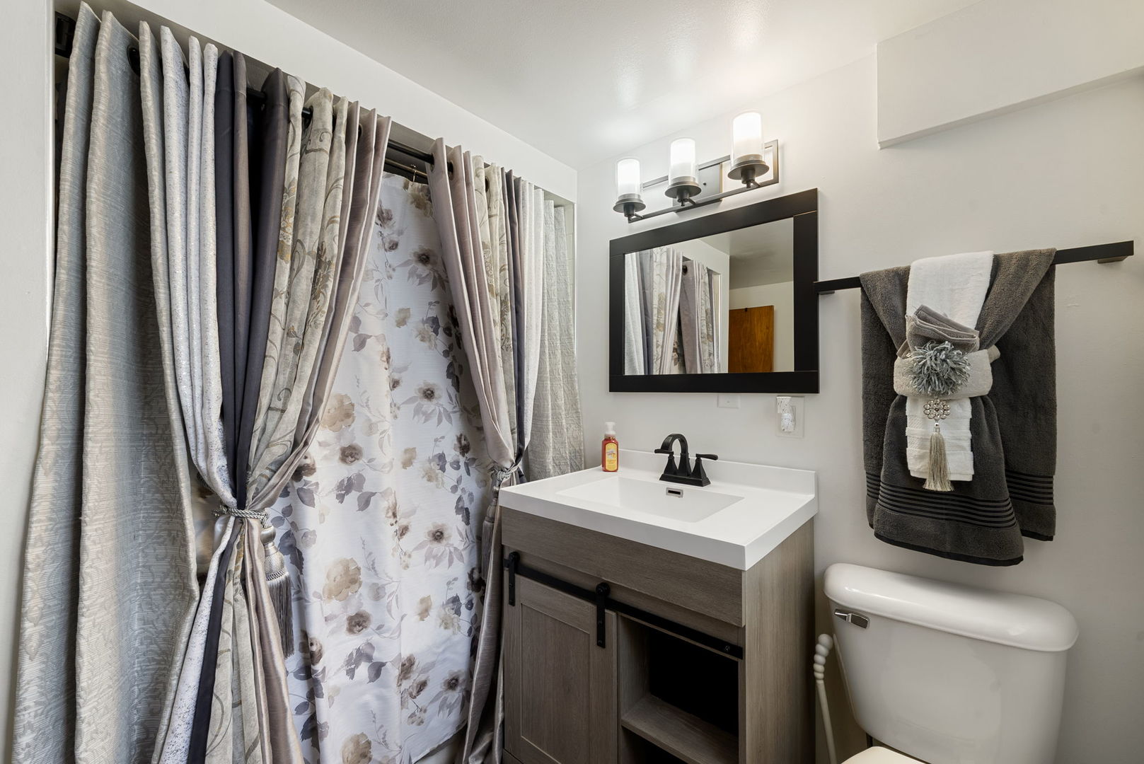 4613 Madison Avenue, Brookfield, IL 60513