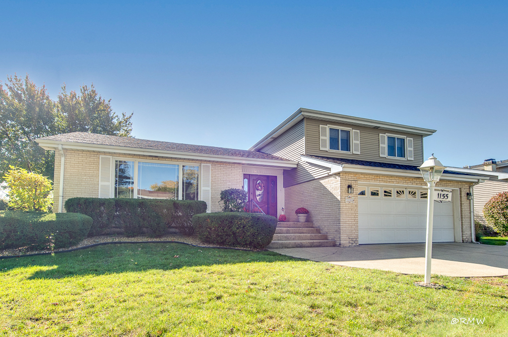 1155 W Westwood Trail, Addison, IL 60101