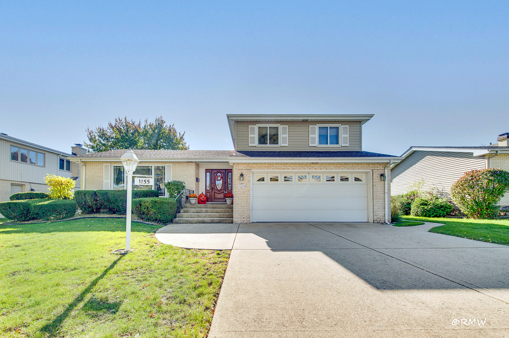 1155 W Westwood Trail, Addison, IL 60101