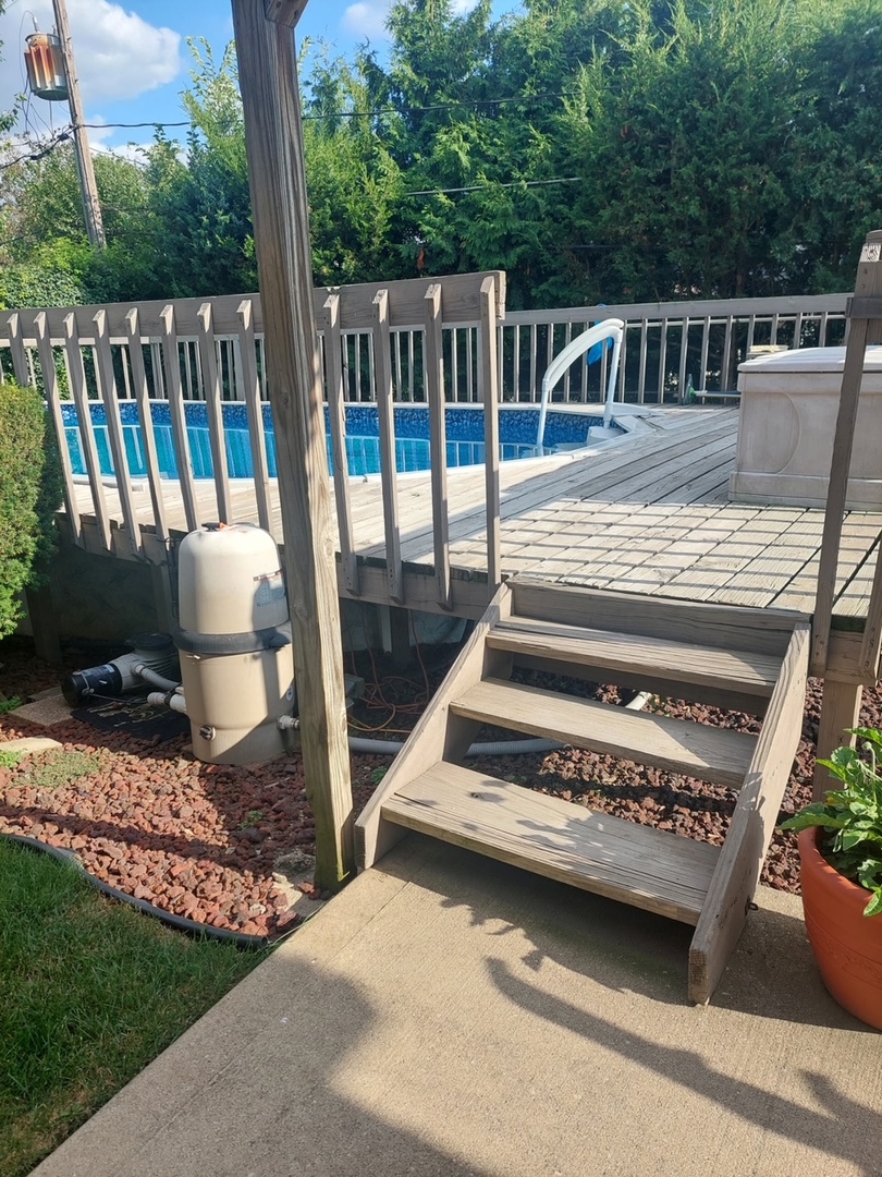 1155 W Westwood Trail, Addison, IL 60101