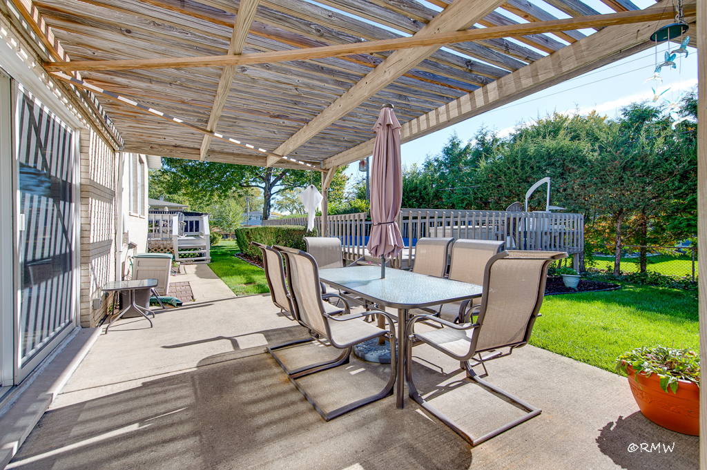 1155 W Westwood Trail, Addison, IL 60101