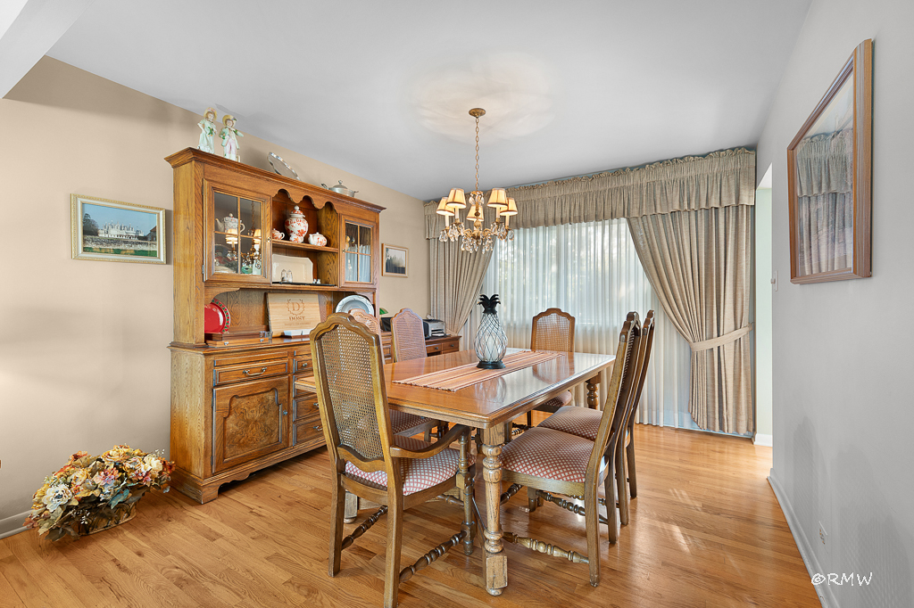 1155 W Westwood Trail, Addison, IL 60101