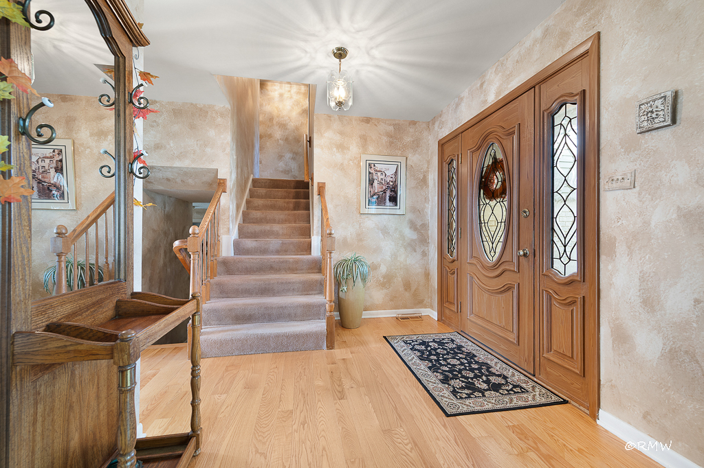 1155 W Westwood Trail, Addison, IL 60101