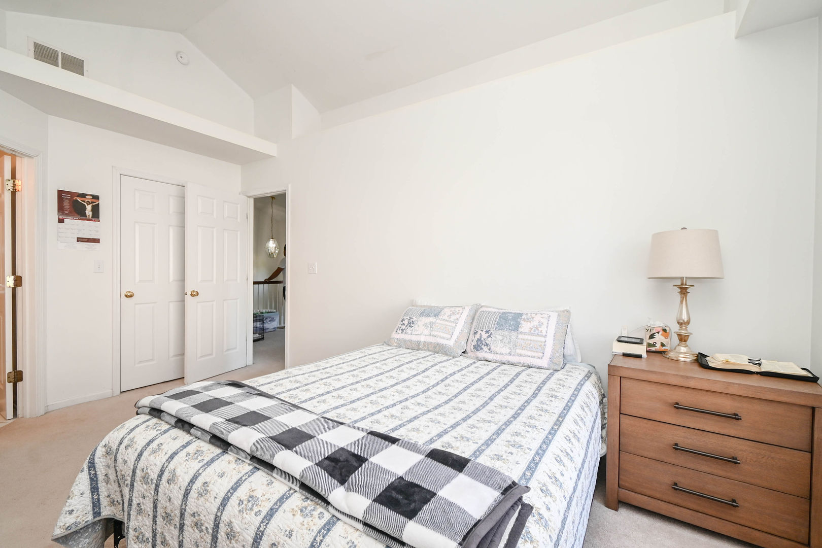 714 S Rosehall Lane, Round Lake, IL 60073