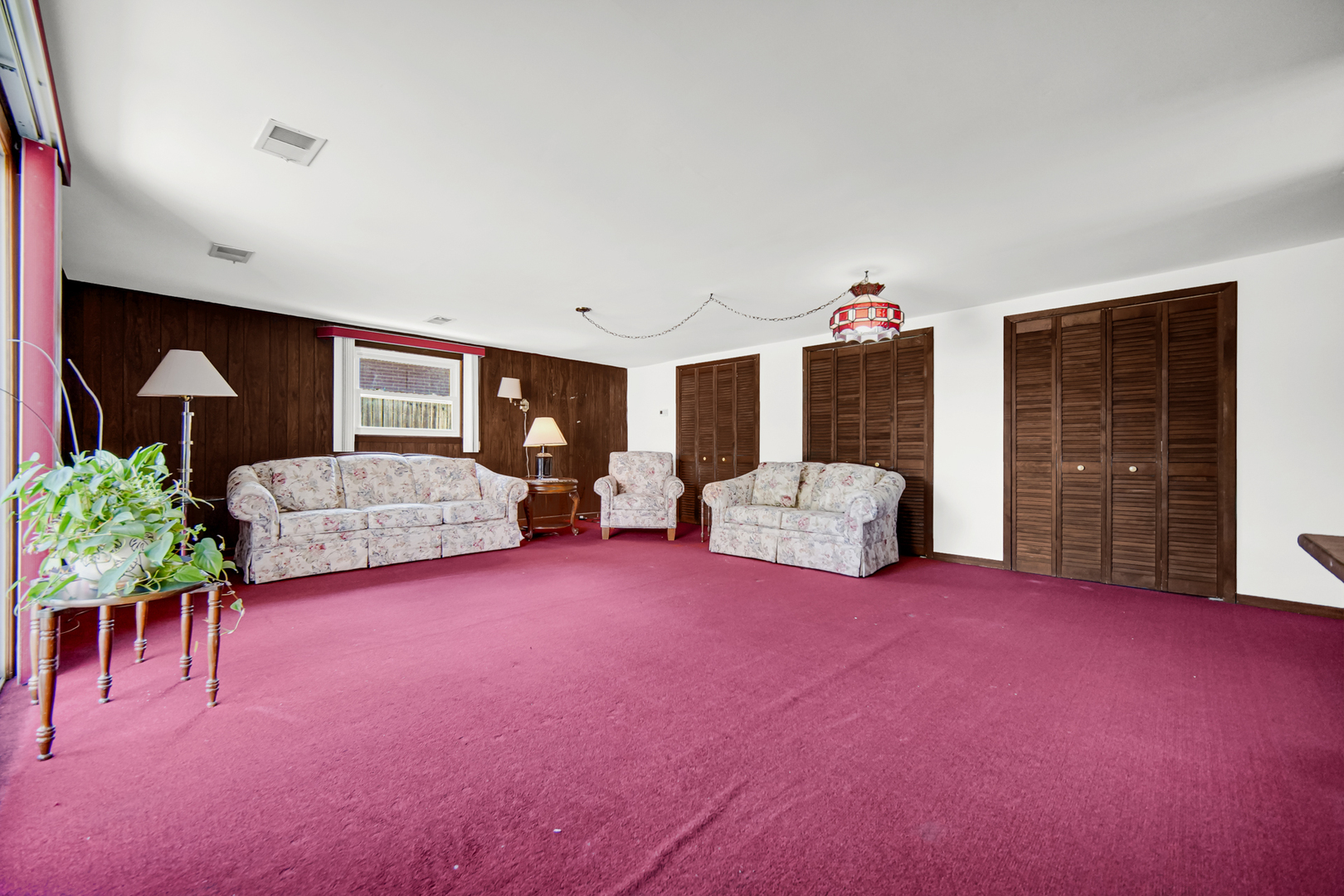 511 W Arquilla Drive, Glenwood, IL 60425