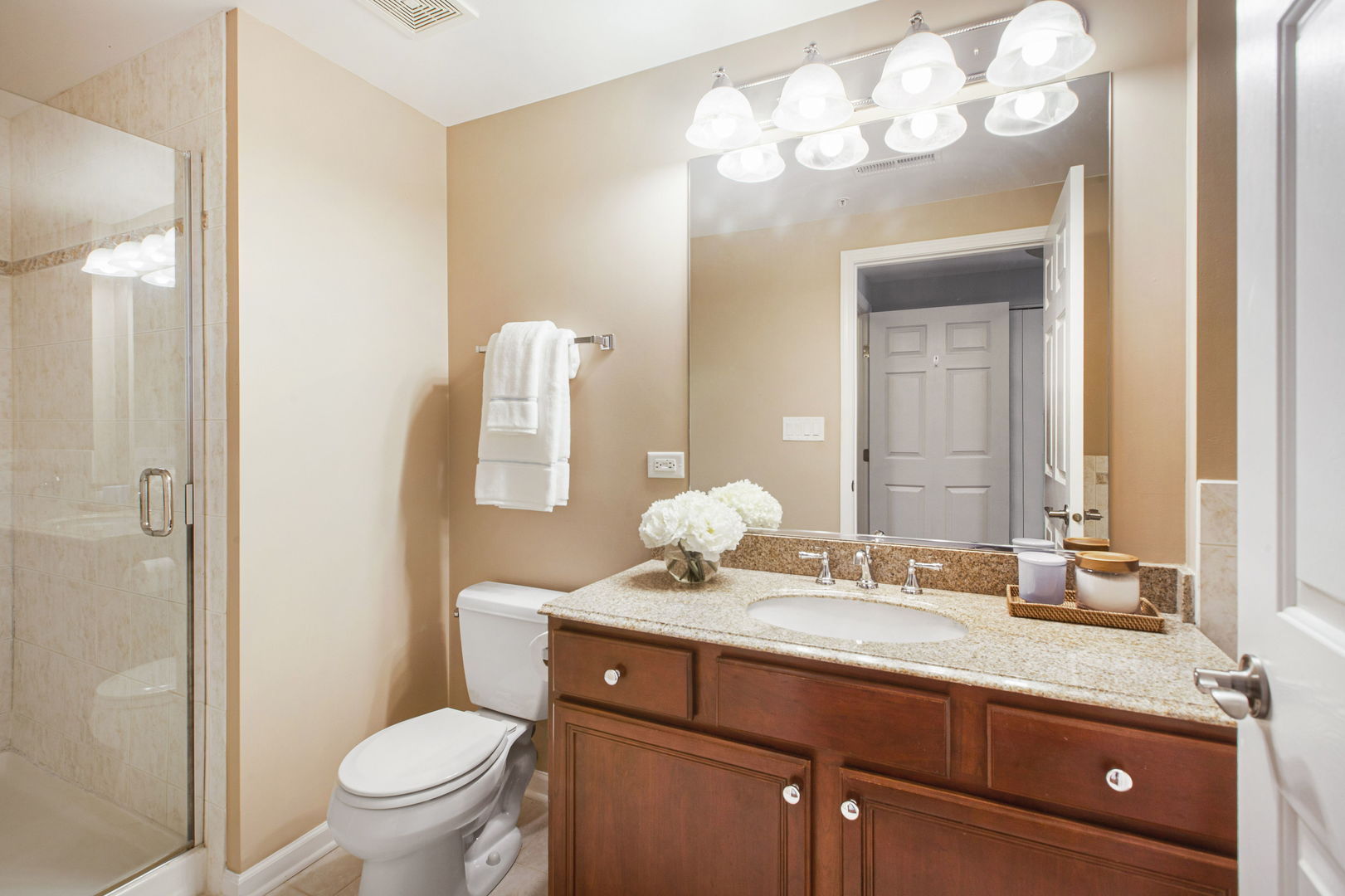 412 McDaniels Circle #205, Clarendon Hills, IL 60514