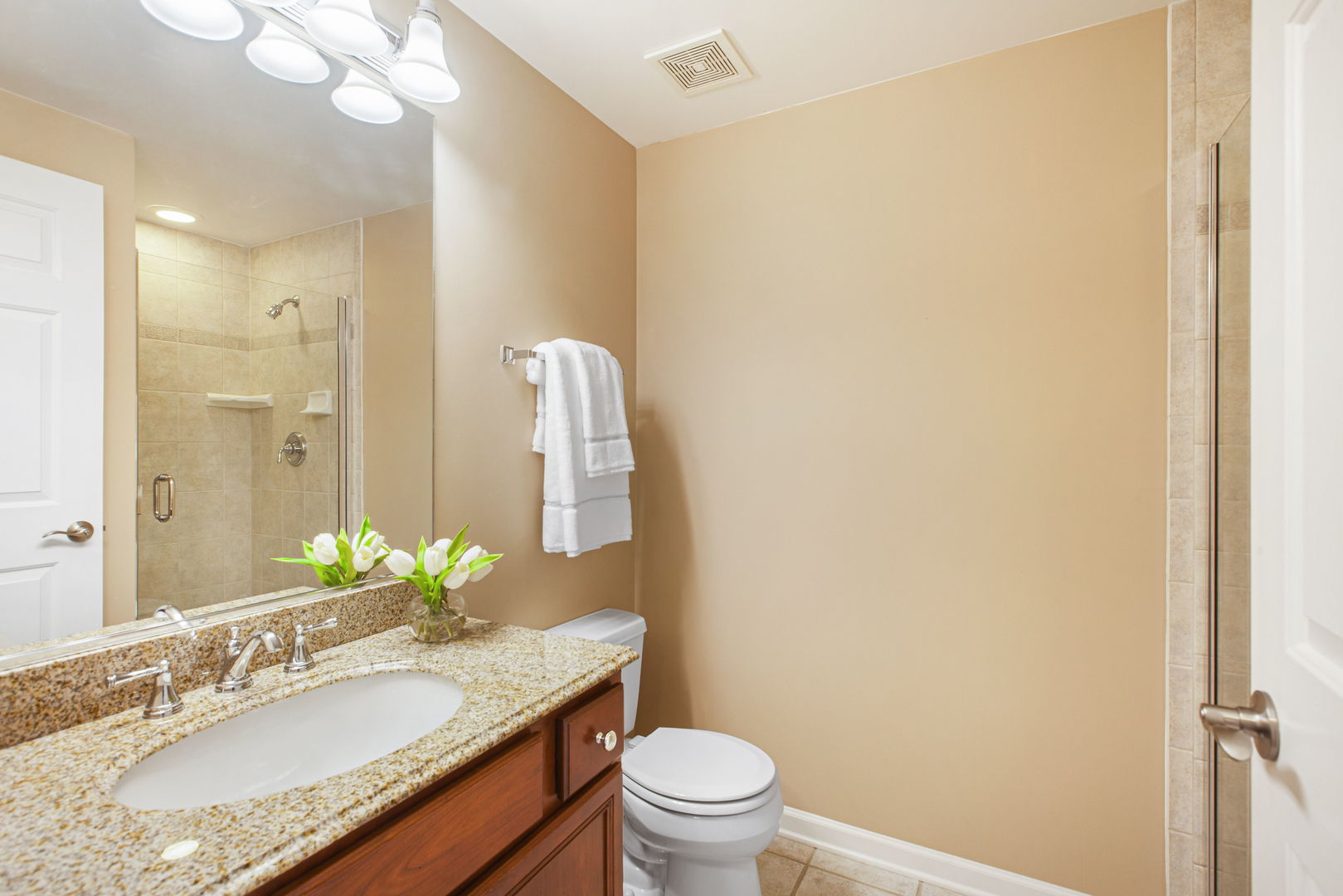 412 McDaniels Circle #205, Clarendon Hills, IL 60514