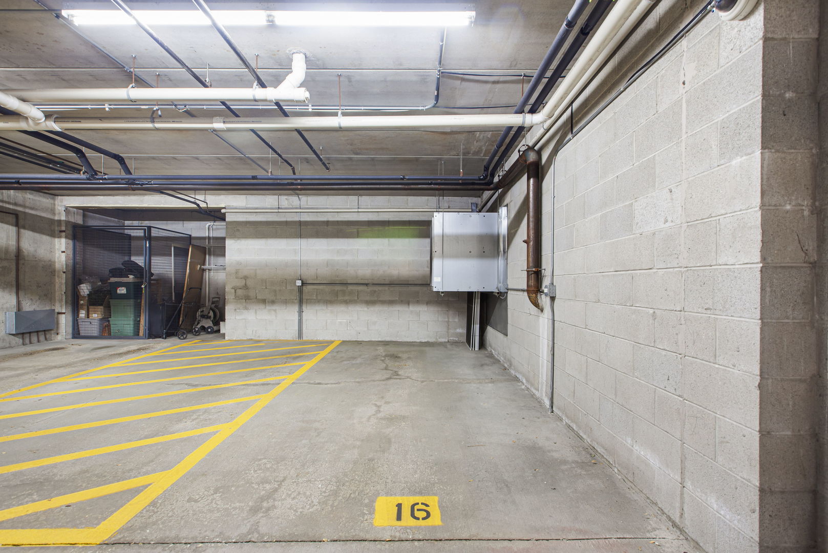 412 McDaniels Circle #205, Clarendon Hills, IL 60514