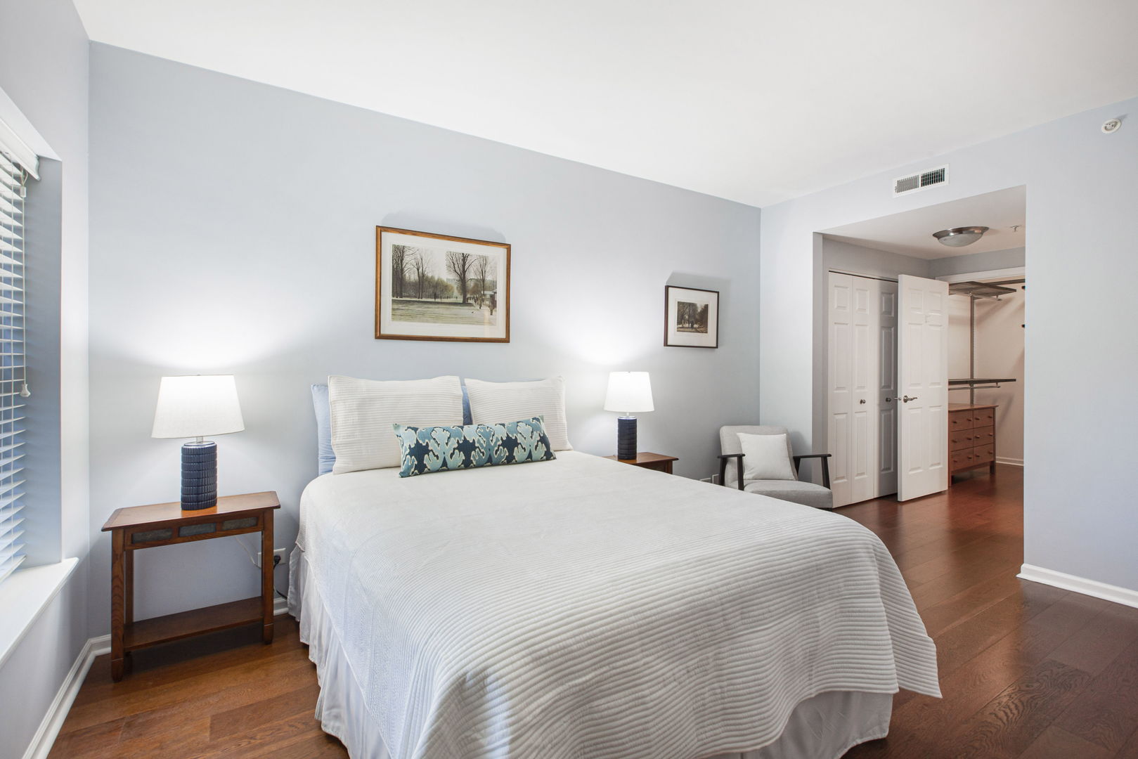 412 McDaniels Circle #205, Clarendon Hills, IL 60514