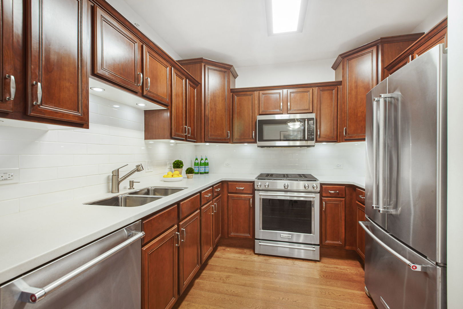 412 McDaniels Circle #205, Clarendon Hills, IL 60514