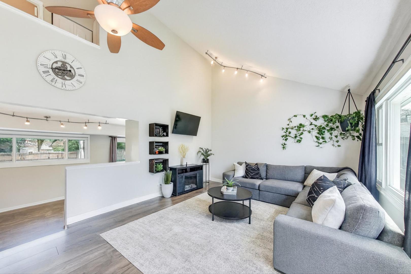 3114 Timber Hill Lane, Aurora, IL 60504