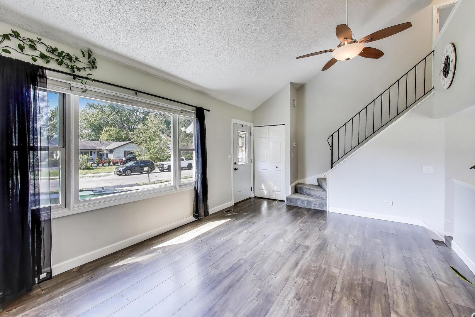 3114 Timber Hill Lane, Aurora, IL 60504