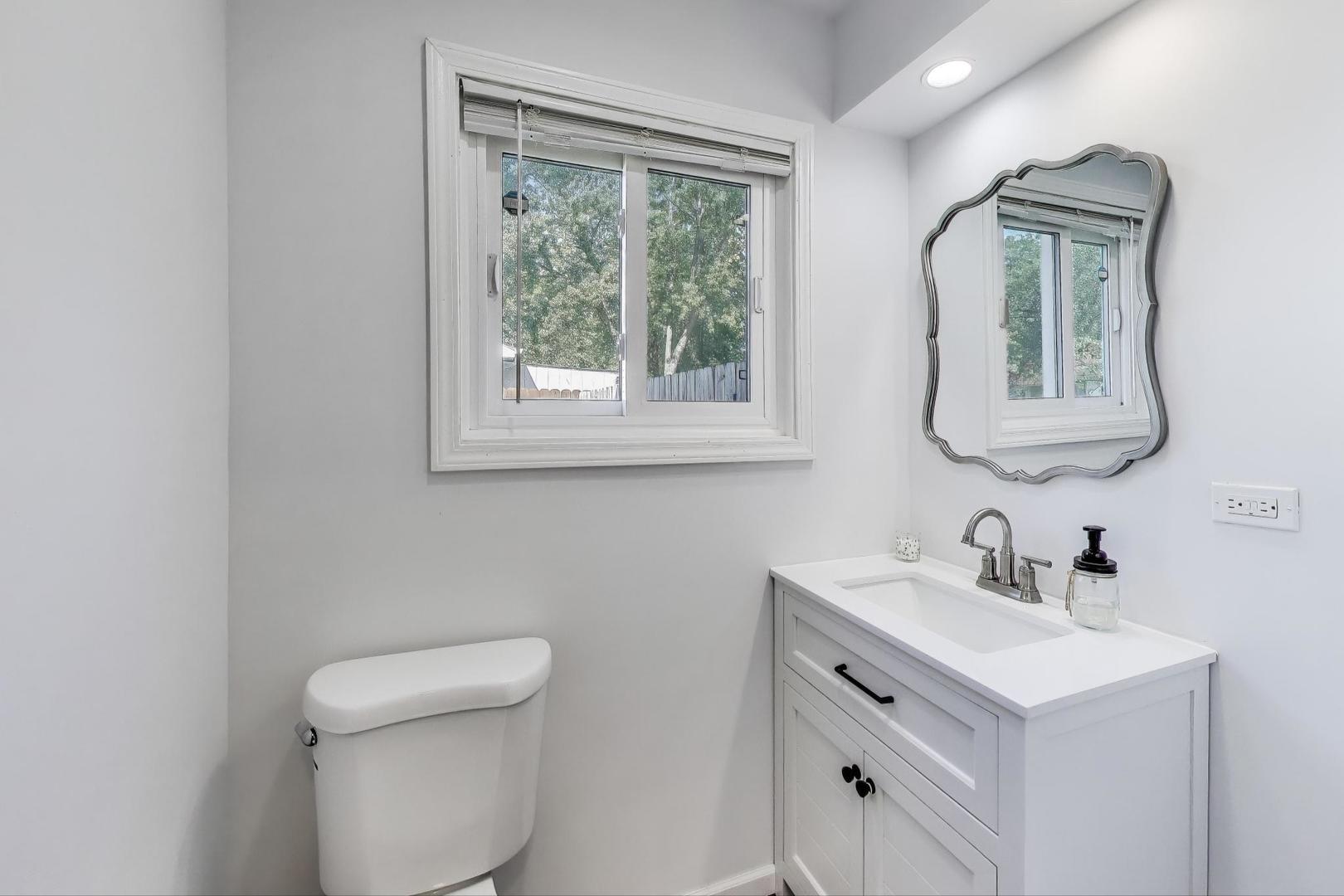 3114 Timber Hill Lane, Aurora, IL 60504