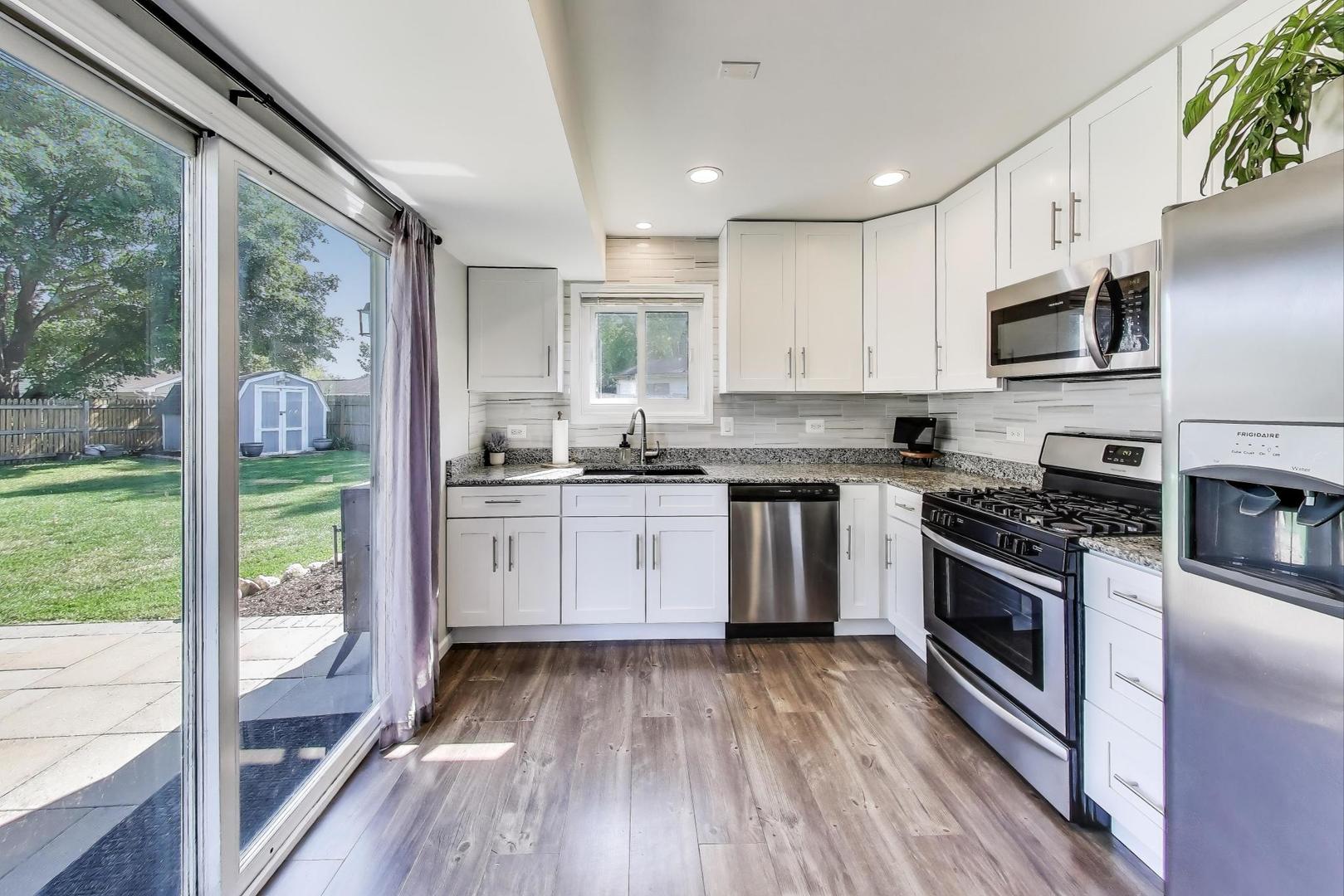 3114 Timber Hill Lane, Aurora, IL 60504