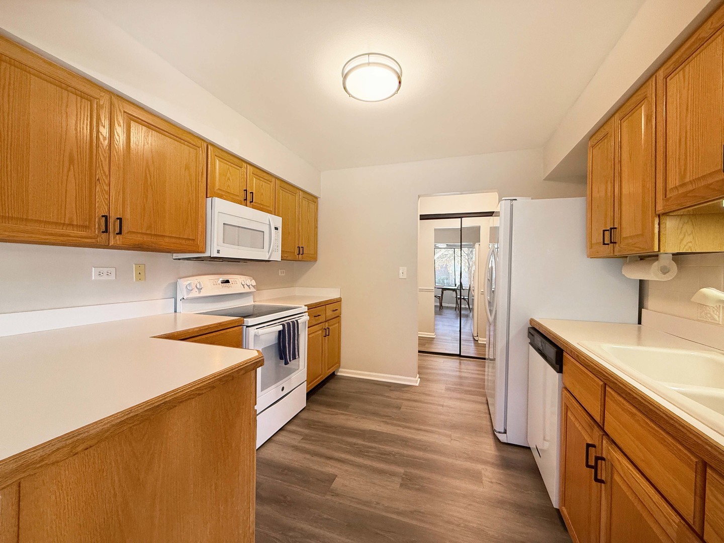 474 Raintree Court #1C, Glen Ellyn, IL 60137