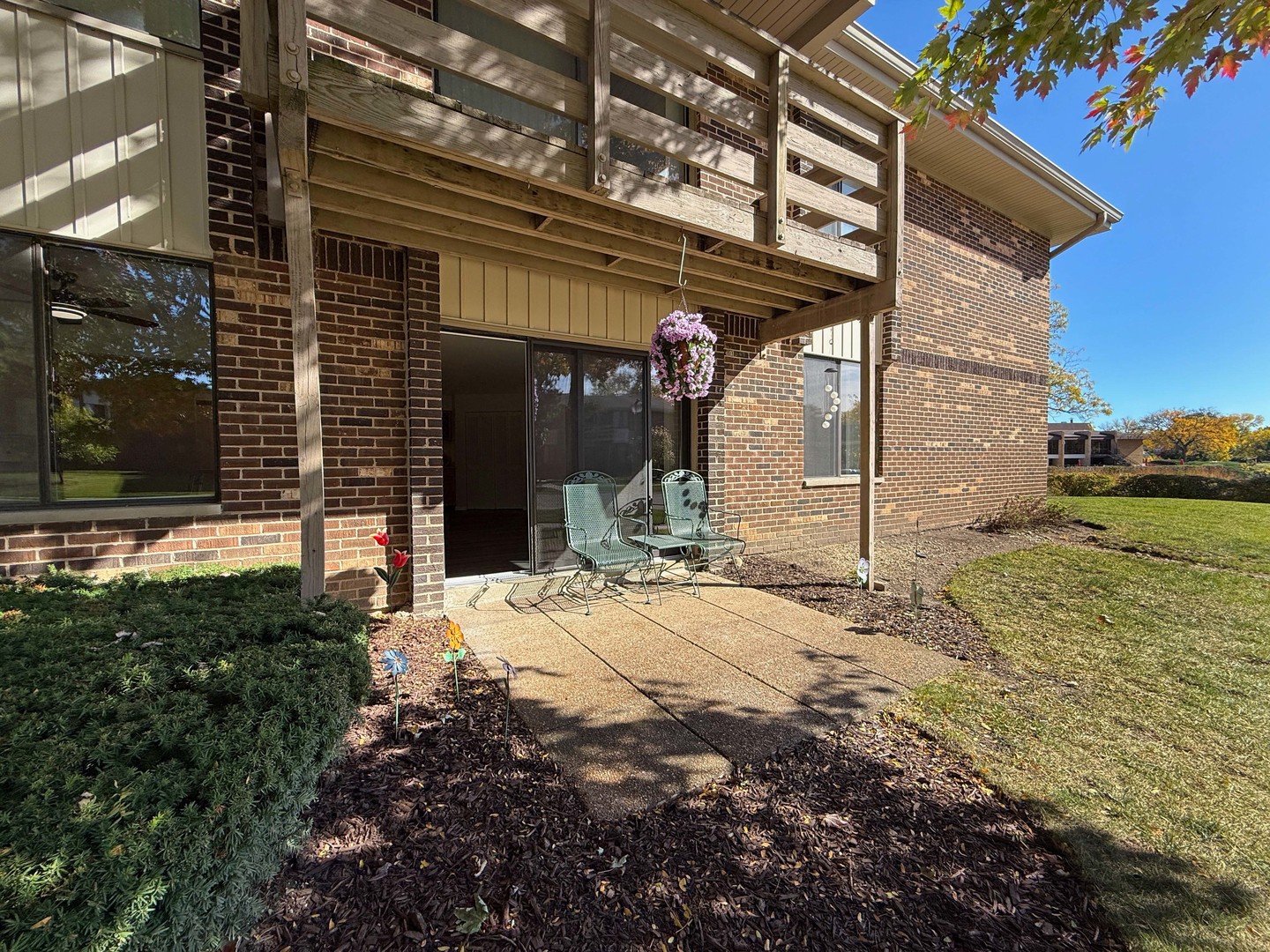 474 Raintree Court #1C, Glen Ellyn, IL 60137