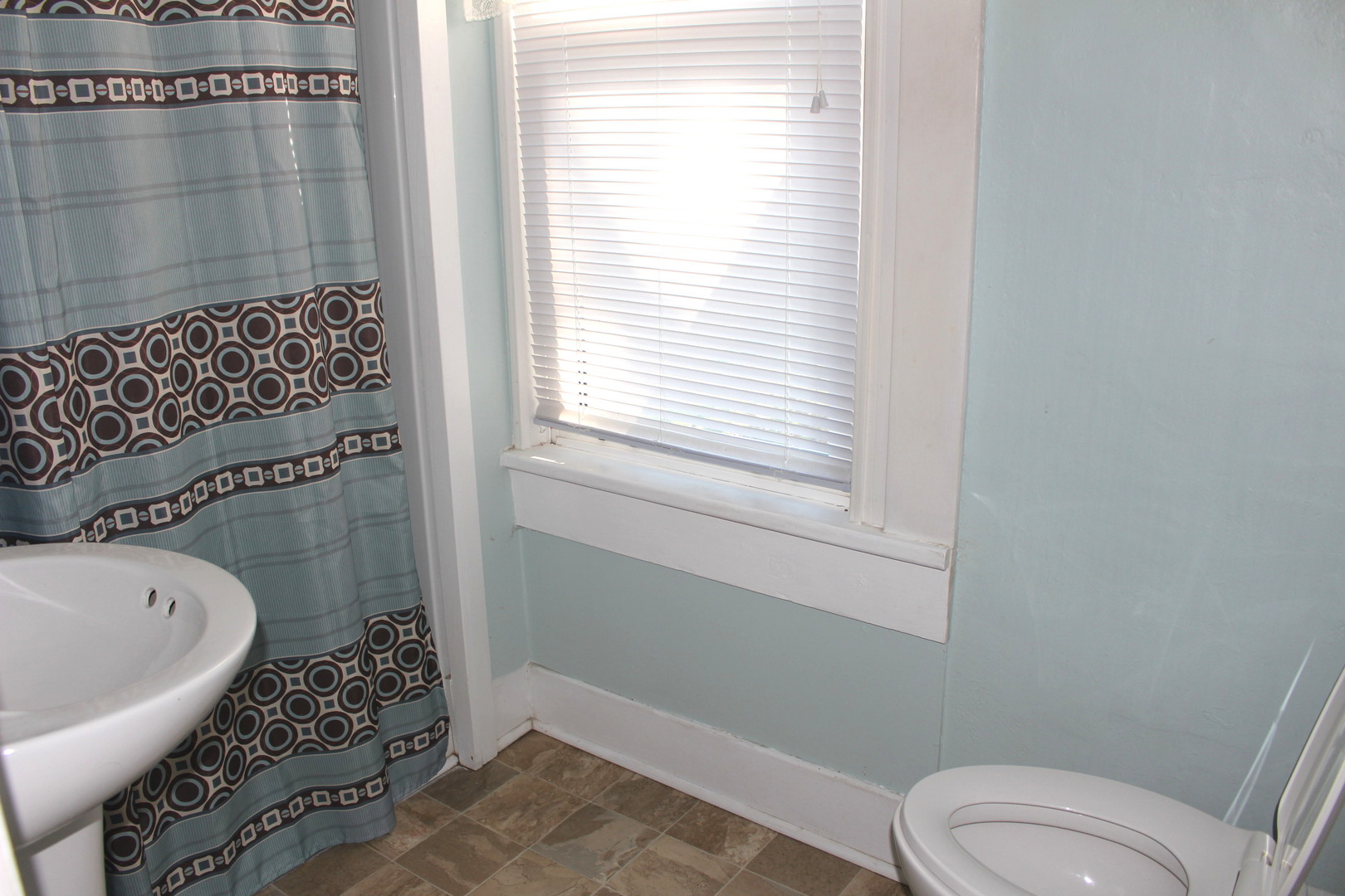 215 North Street, Weldon, IL 61882