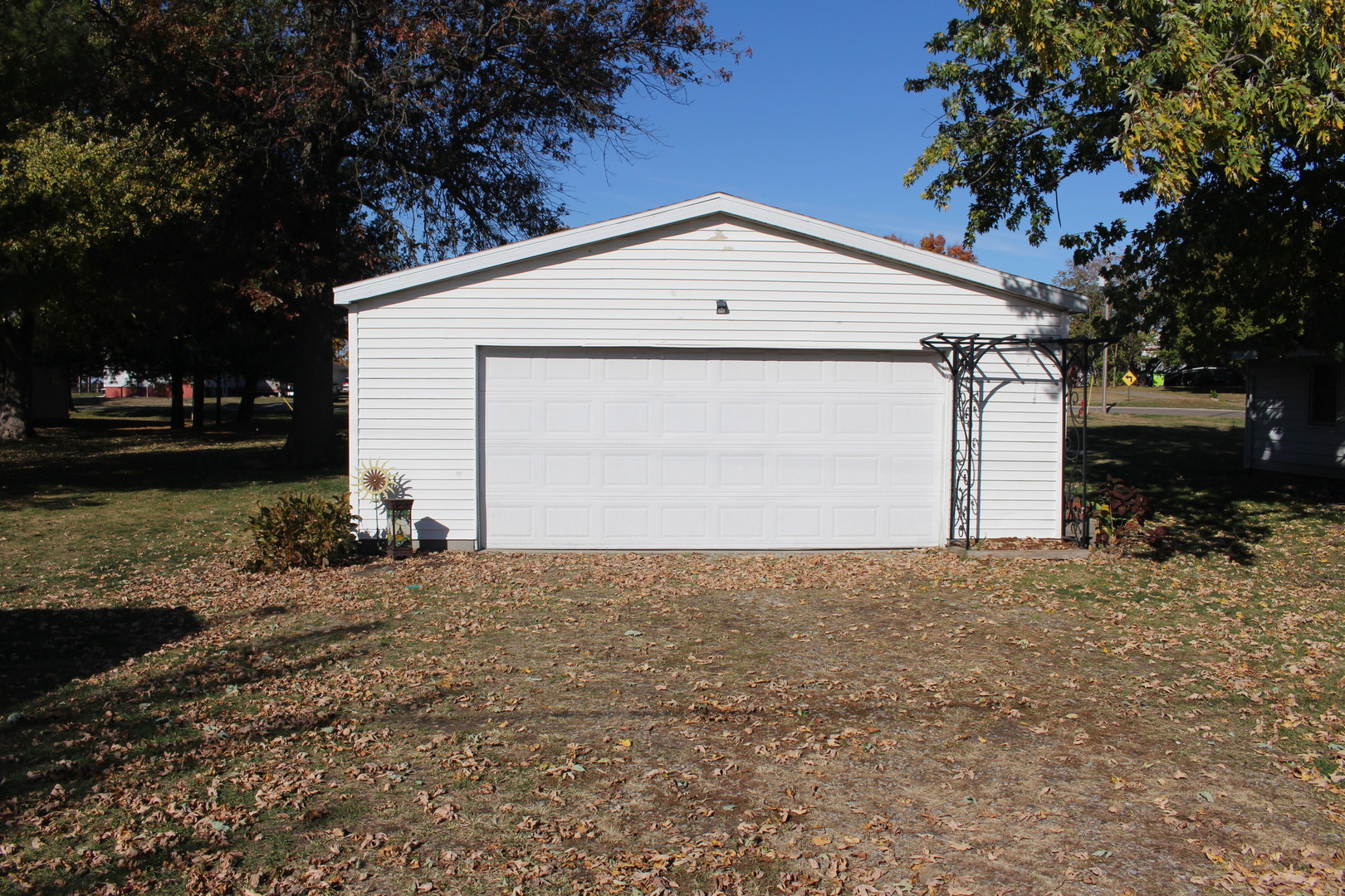 215 North Street, Weldon, IL 61882