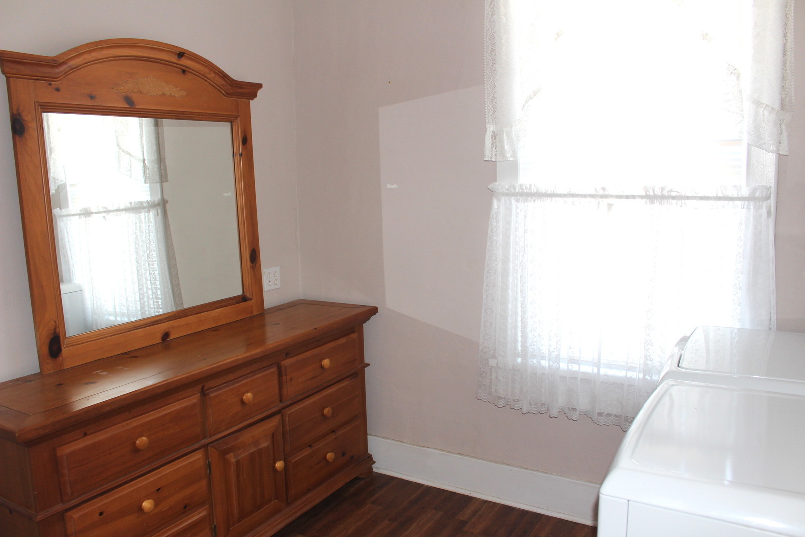 215 North Street, Weldon, IL 61882