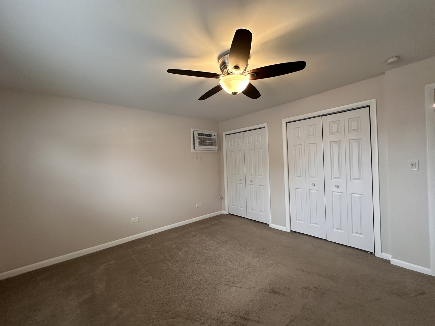 4525 Elm Avenue #2B, Brookfield, IL 60513