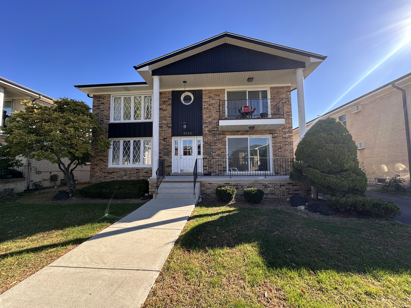 4525 Elm Avenue #2B, Brookfield, IL 60513