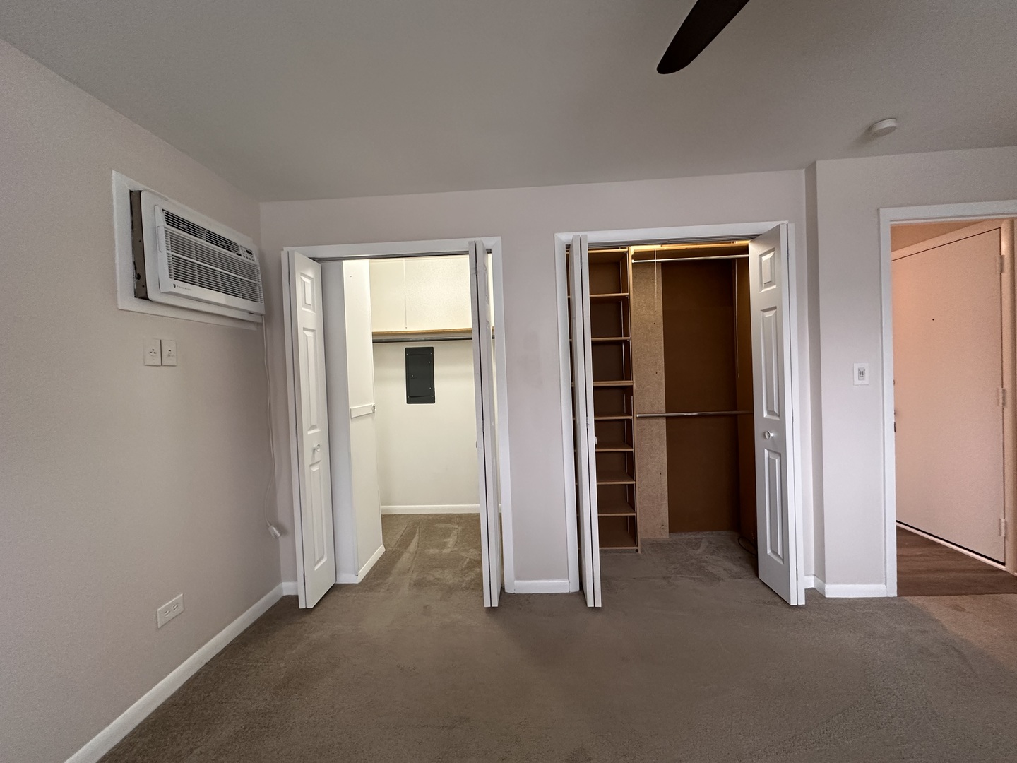 4525 Elm Avenue #2B, Brookfield, IL 60513